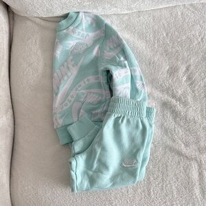 Nike Mint/White Logo Sweater and Jogger Set